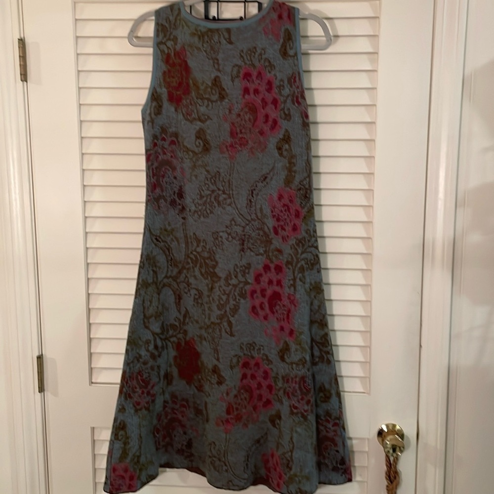 Butapana Beautiful Big Floral Wool Swing Bottom Sleeveless Knit Dress